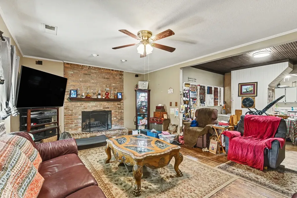 1060 County Road 4360 Decatur TX 76234
