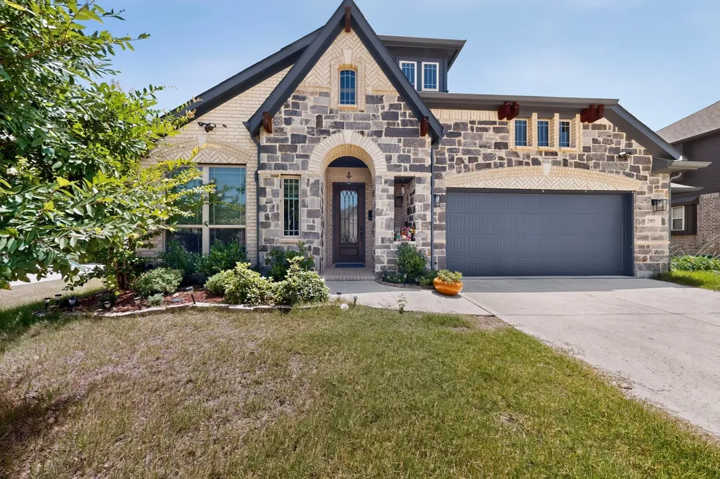 2905 Emerald Trace Drive Denton TX 76226