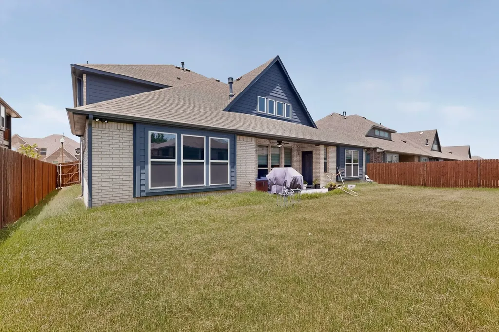 2905 Emerald Trace Drive Denton TX 76226