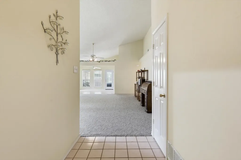 2703 Old English Court Euless TX 76039