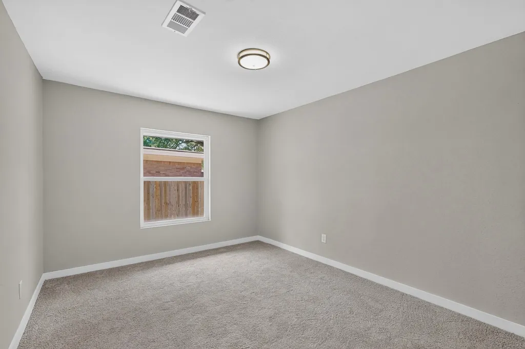 811 Tarryall Drive Dallas TX 75224
