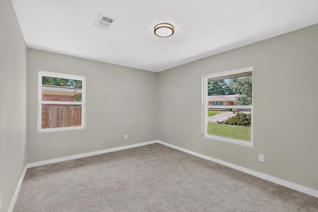 811 Tarryall Drive Dallas TX 75224