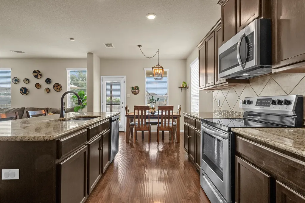 11116 Whitlock Drive Lorena TX 76655