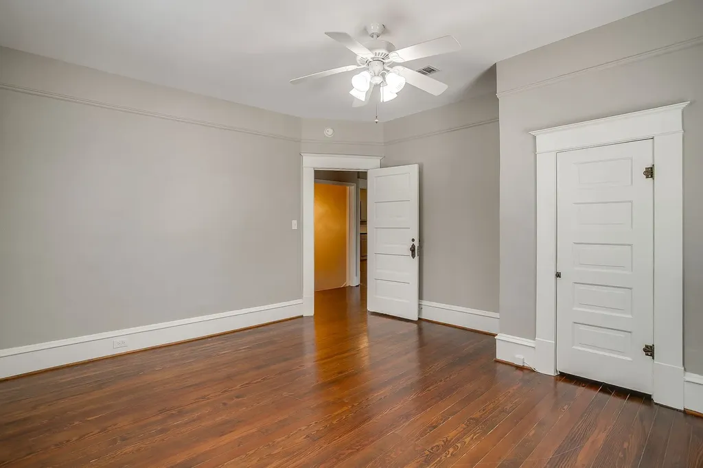 1630 Mistletoe Boulevard Fort Worth TX 76104