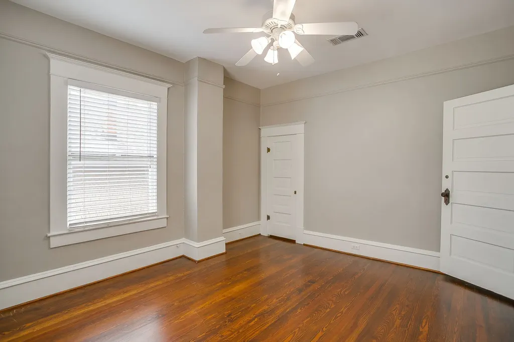 1630 Mistletoe Boulevard Fort Worth TX 76104