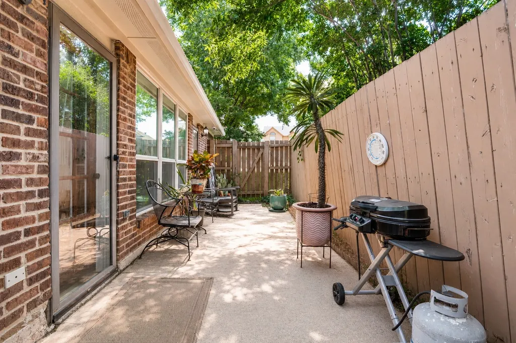 2711 Van Gogh Place Dallas TX 75287