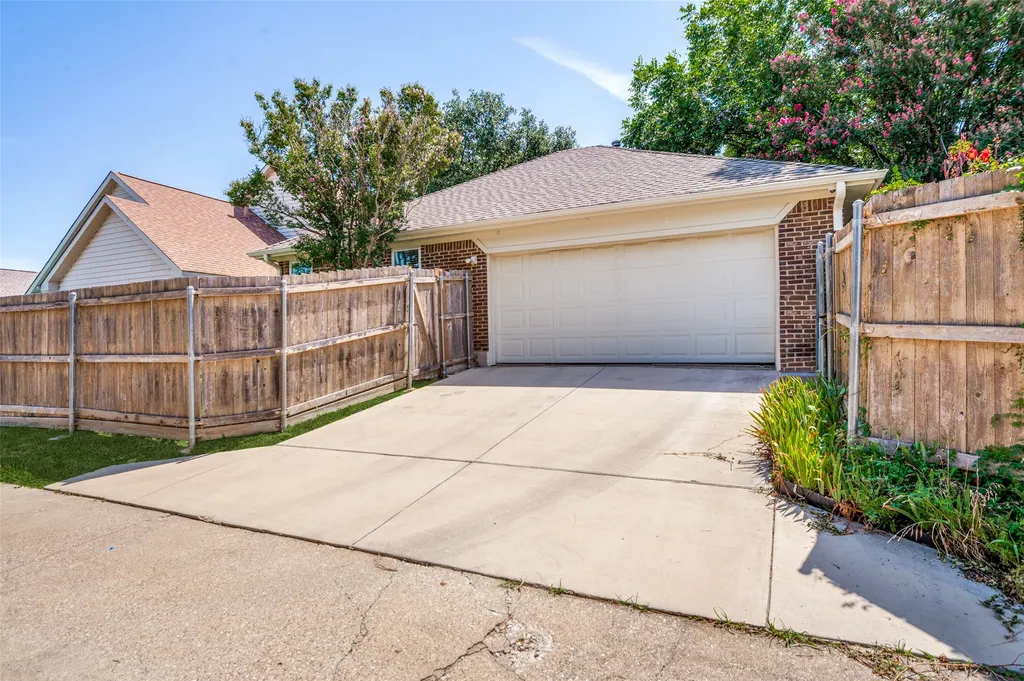 2711 Van Gogh Place Dallas TX 75287