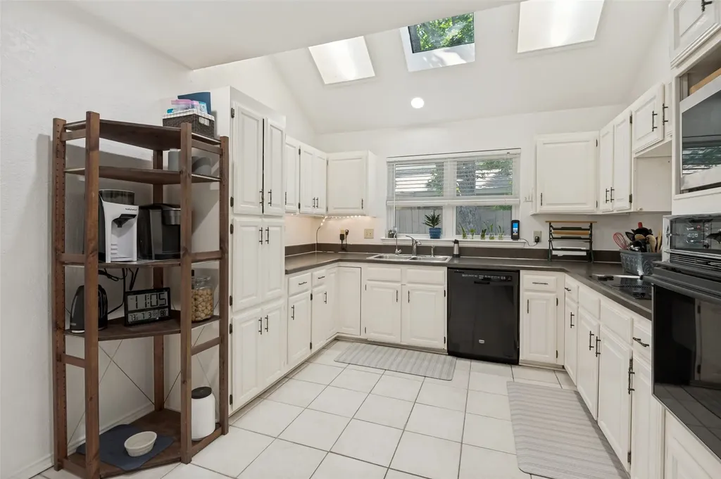 2711 Van Gogh Place Dallas TX 75287