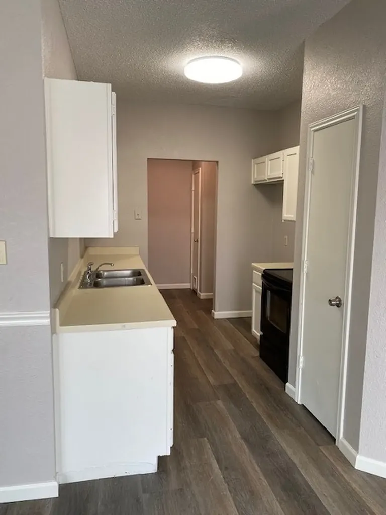 805 Melville Drive Arlington TX 76015