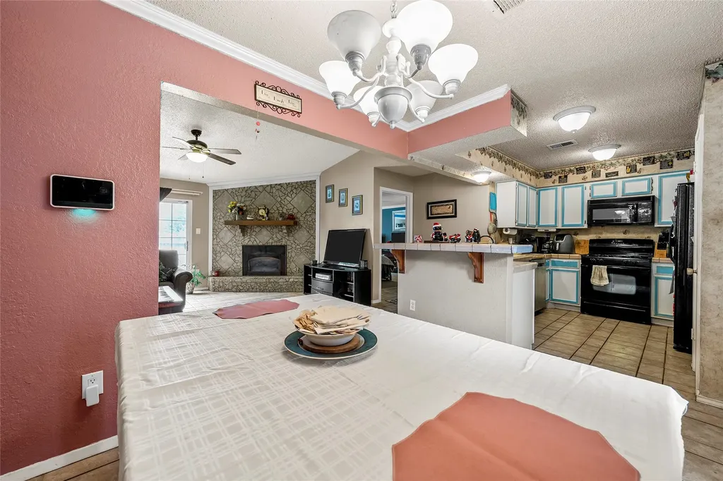 2105 Real Drive Woodway TX 76712