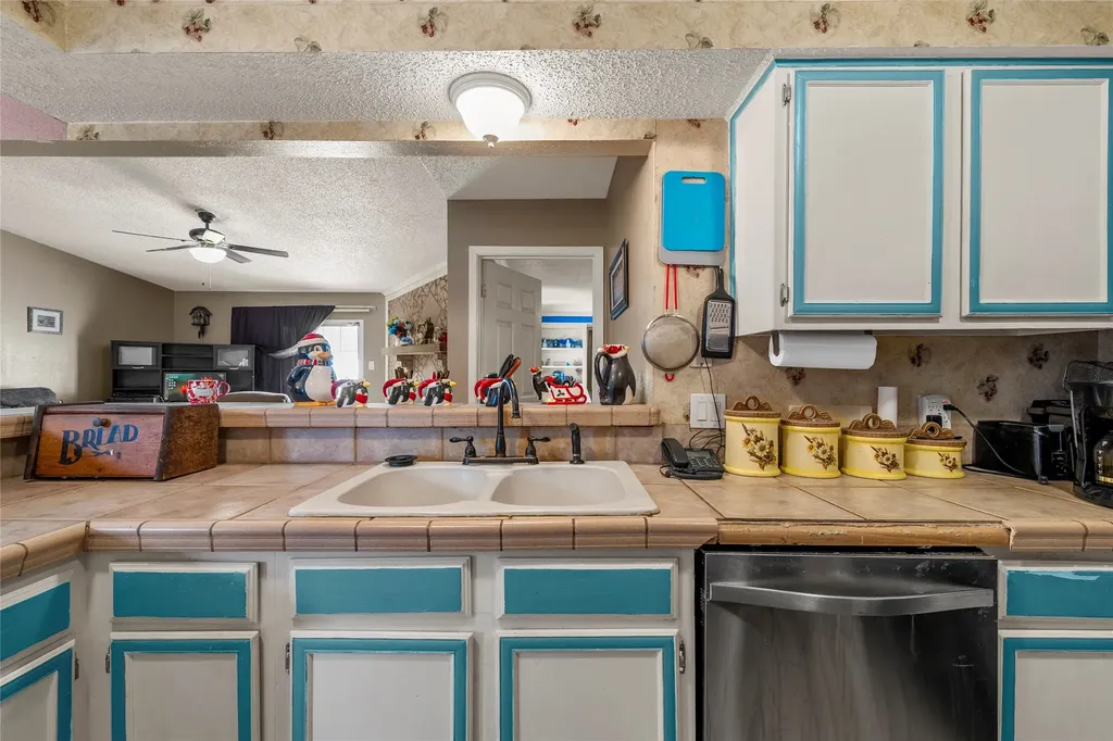 2105 Real Drive Woodway TX 76712