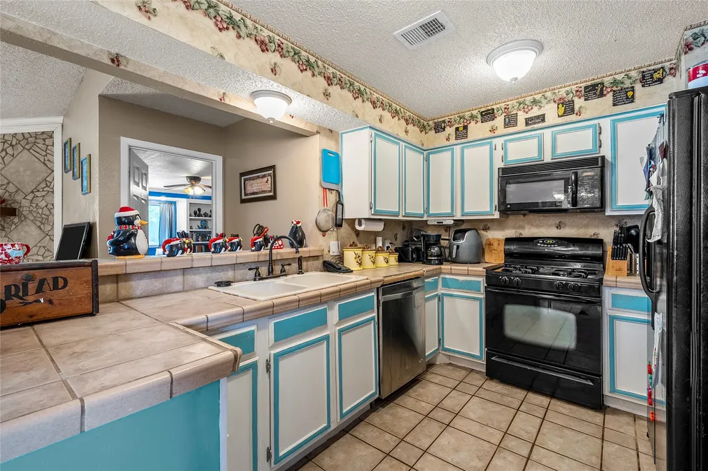 2105 Real Drive Woodway TX 76712
