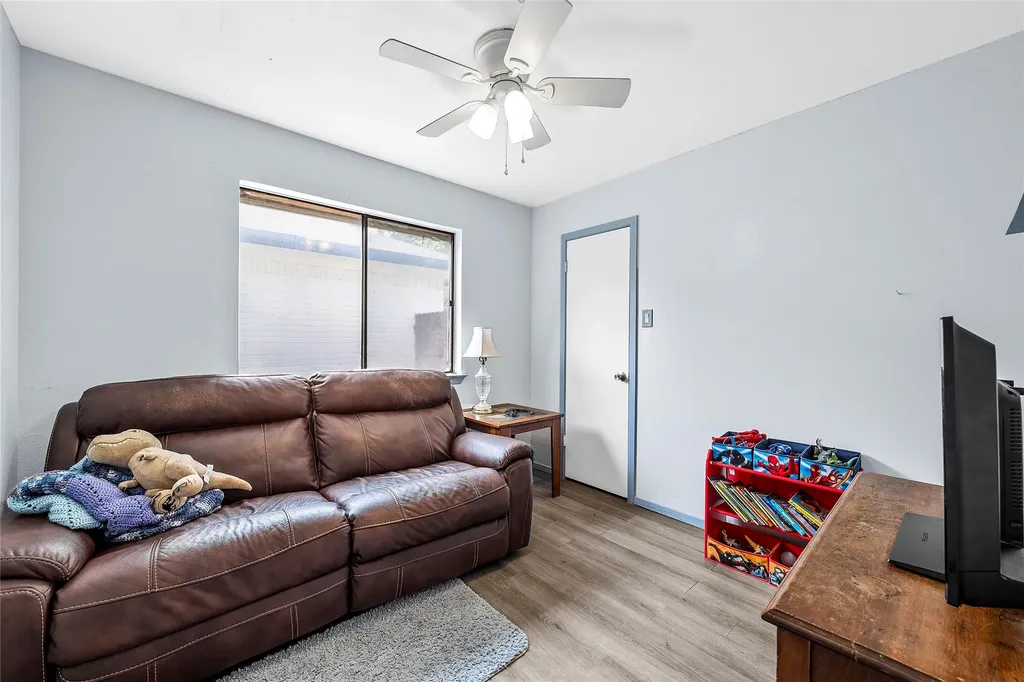 2105 Real Drive Woodway TX 76712