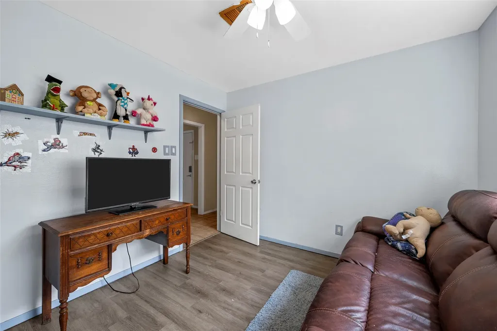 2105 Real Drive Woodway TX 76712