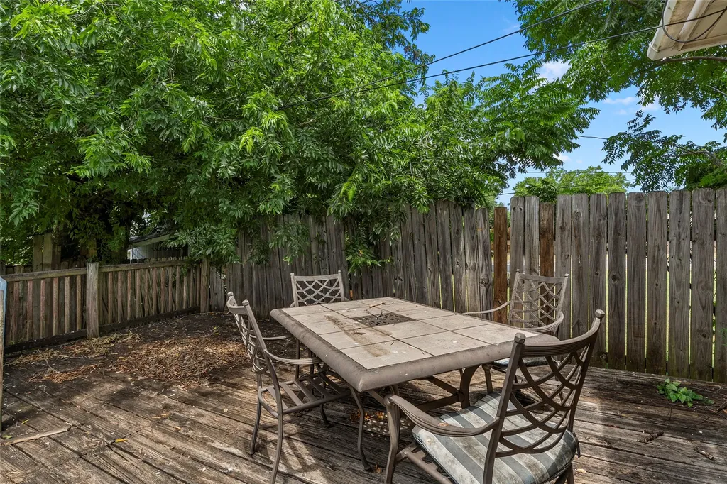 2105 Real Drive Woodway TX 76712