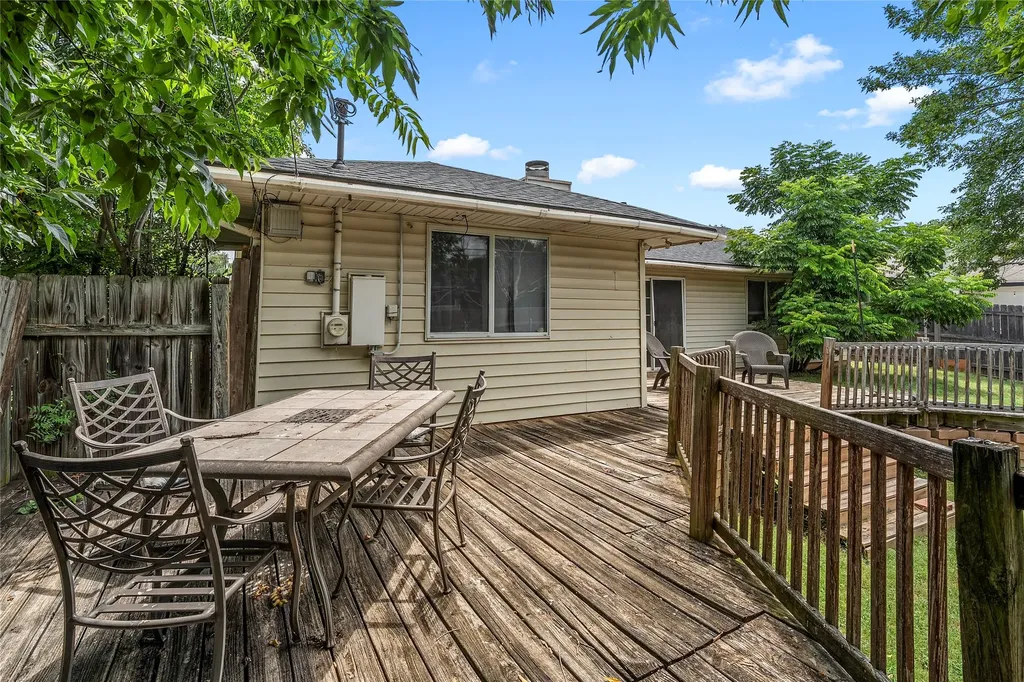 2105 Real Drive Woodway TX 76712