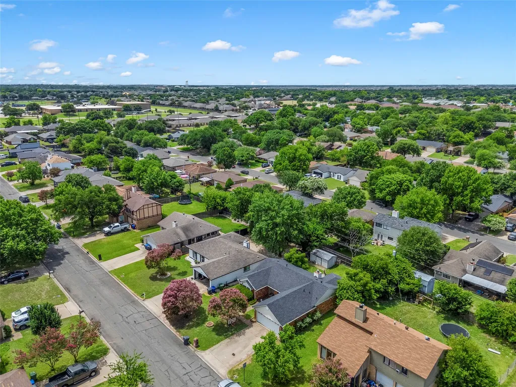 2105 Real Drive Woodway TX 76712
