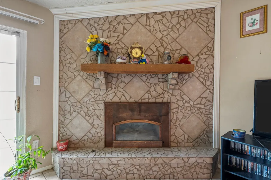 2105 Real Drive Woodway TX 76712