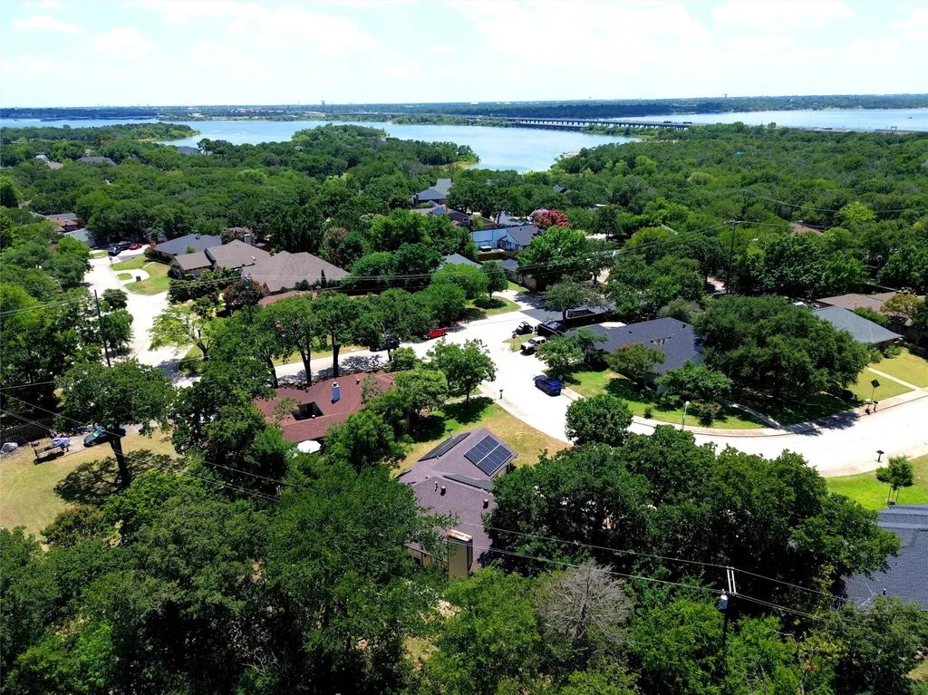 35 Hickory Hills Boulevard Hickory Creek TX 75065