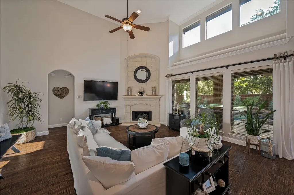 712 Glendevon Drive Mckinney TX 75071