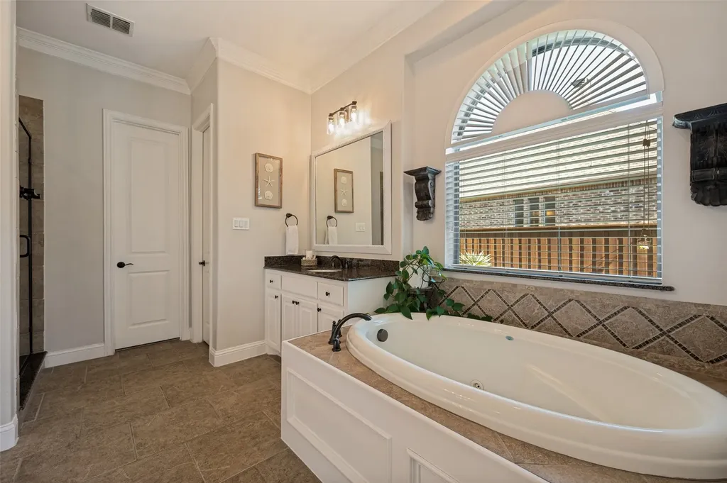 712 Glendevon Drive Mckinney TX 75071