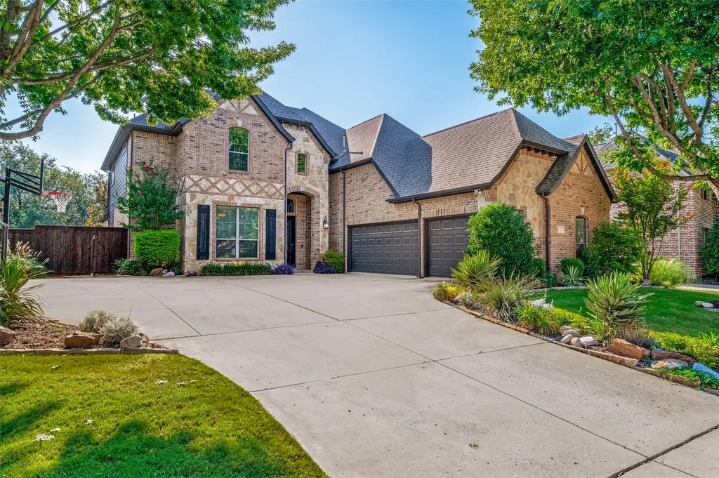 712 Glendevon Drive Mckinney TX 75071