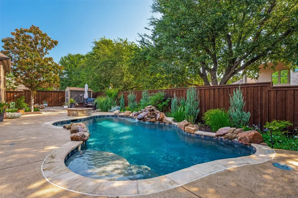 712 Glendevon Drive Mckinney TX 75071