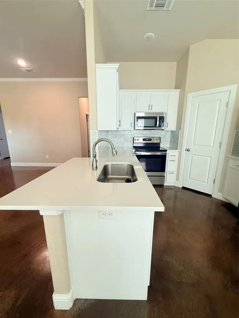 109 Cool Meadows Court Millsap TX 76066