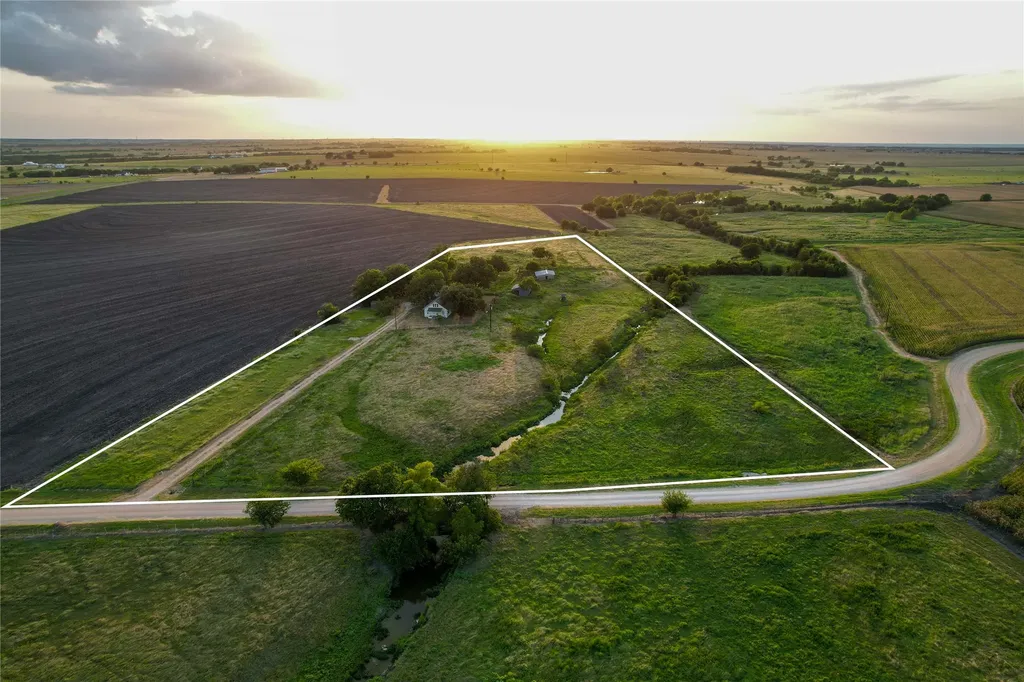 14940 Cathy Creek Road Holland TX 76534