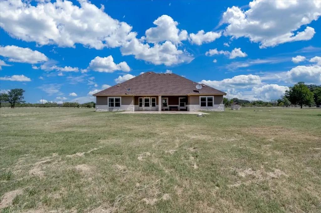 9325 County Road 4074 Scurry TX 75158
