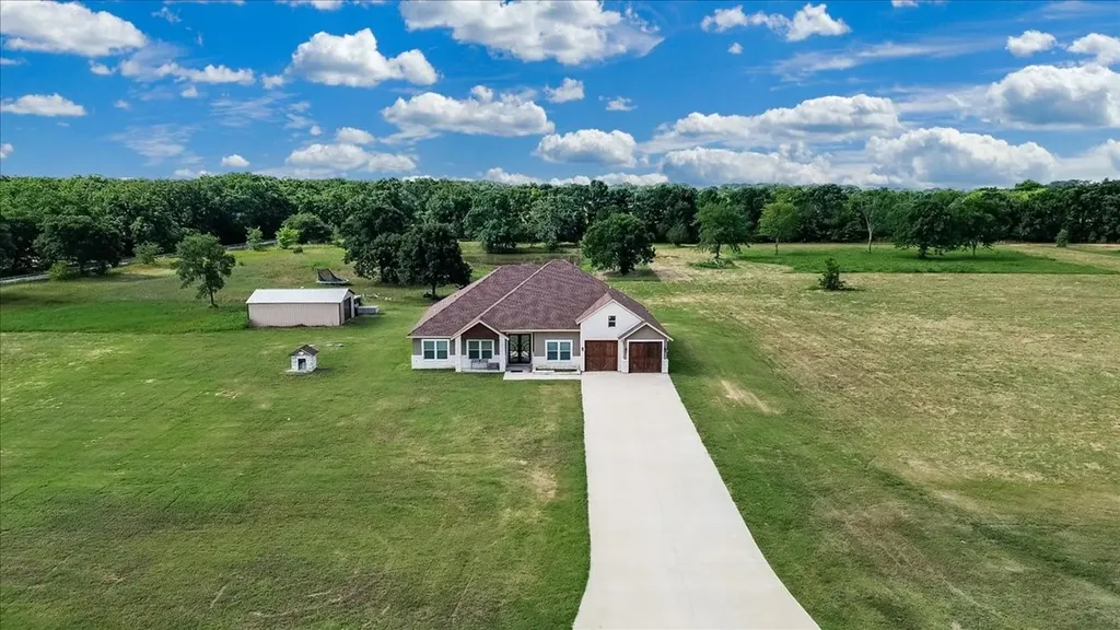 9325 County Road 4074 Scurry TX 75158