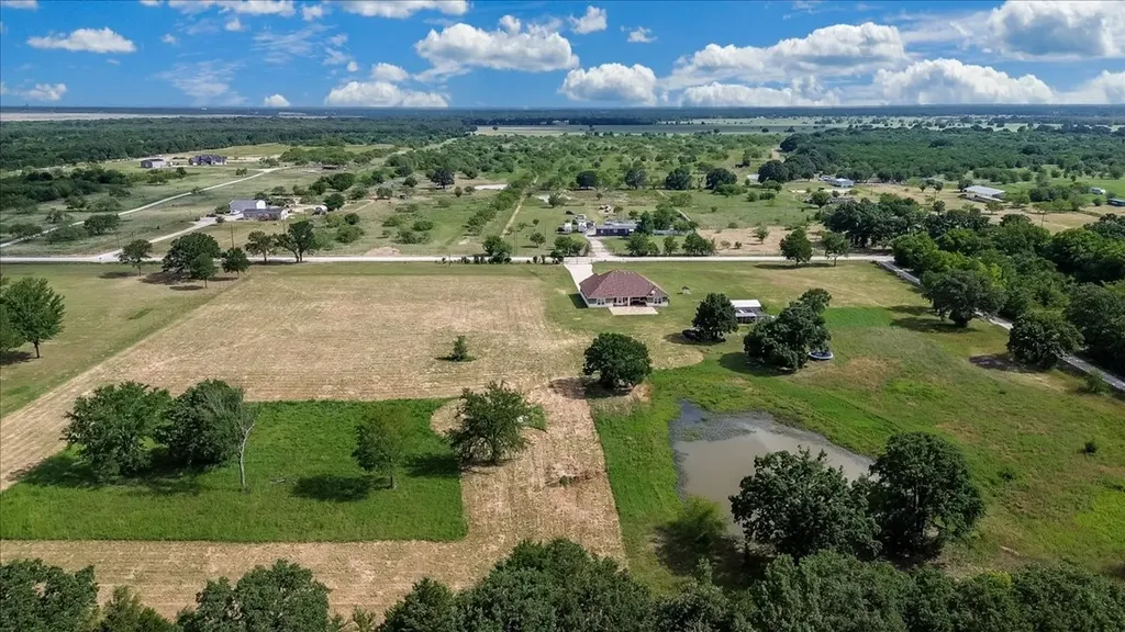 9325 County Road 4074 Scurry TX 75158