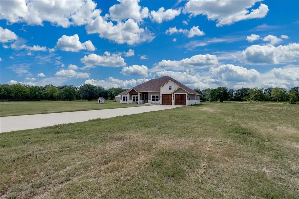 9325 County Road 4074 Scurry TX 75158