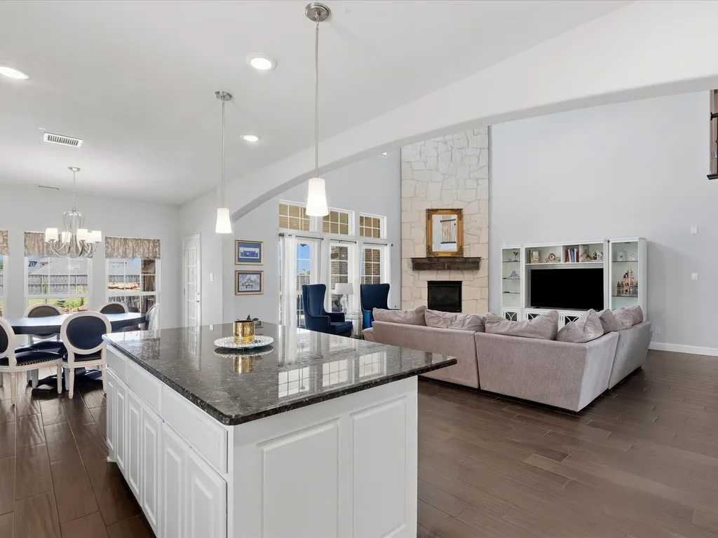 508 Tennington Lane Shady Shores TX 76208