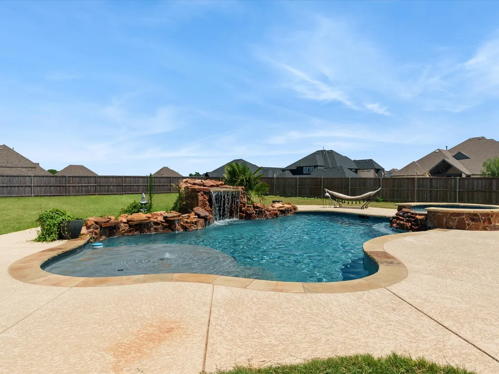 508 Tennington Lane Shady Shores TX 76208