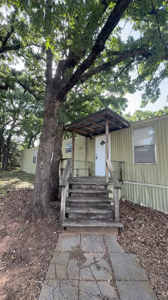15 Blue Star Drive Keene TX 76059