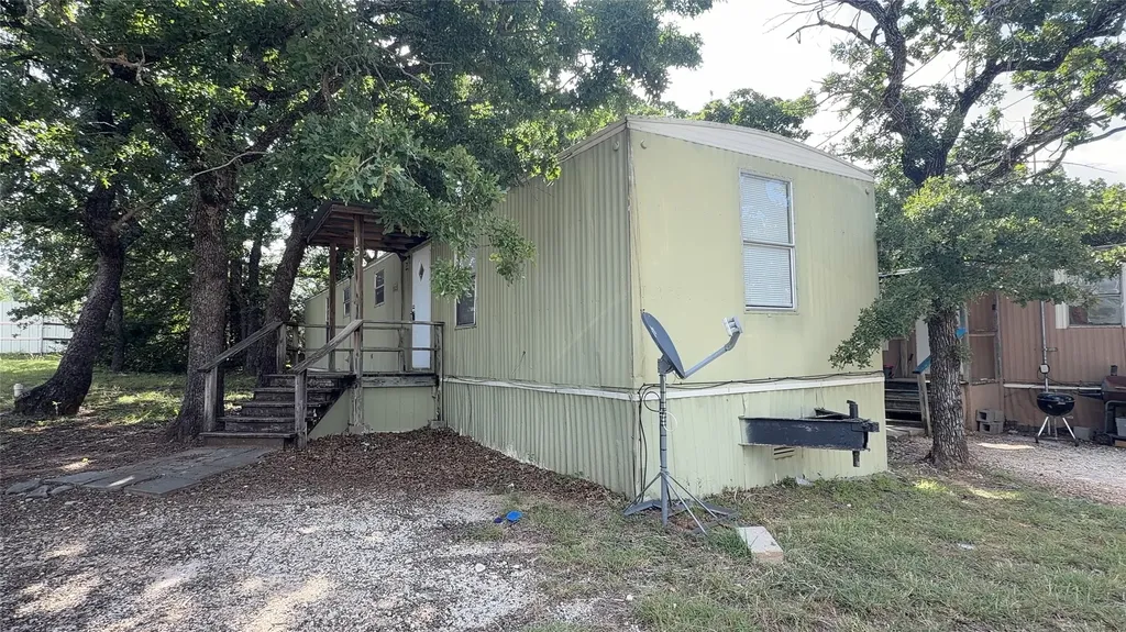 15 Blue Star Drive Keene TX 76059
