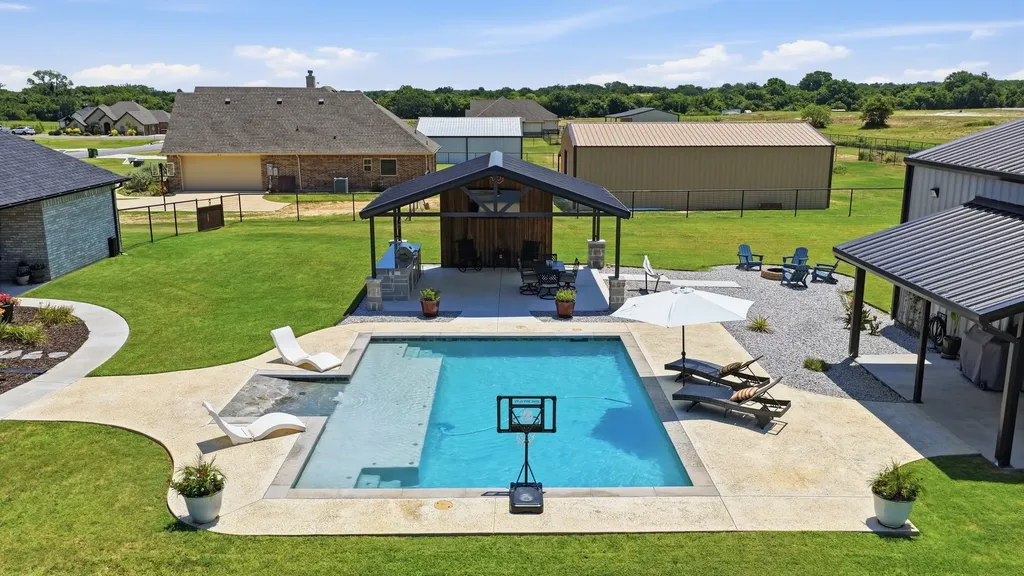 116 Friendship Way Boyd TX 76023