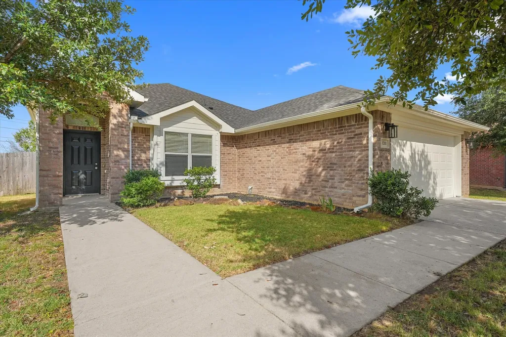 1201 Telese Court Denton TX 76209