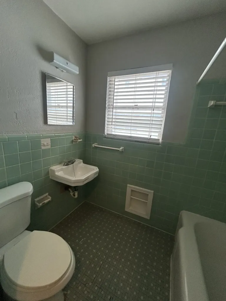 4815 Live Oak Street Dallas TX 75204