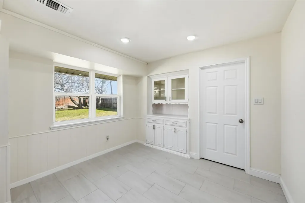 3301 Peachtree Lane Pantego TX 76013