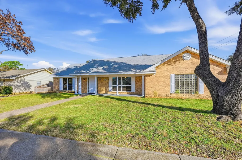 3301 Peachtree Lane Pantego TX 76013