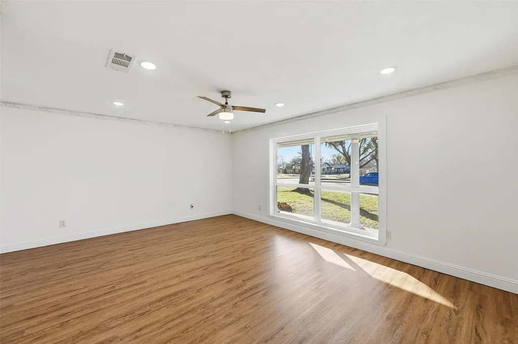 3301 Peachtree Lane Pantego TX 76013