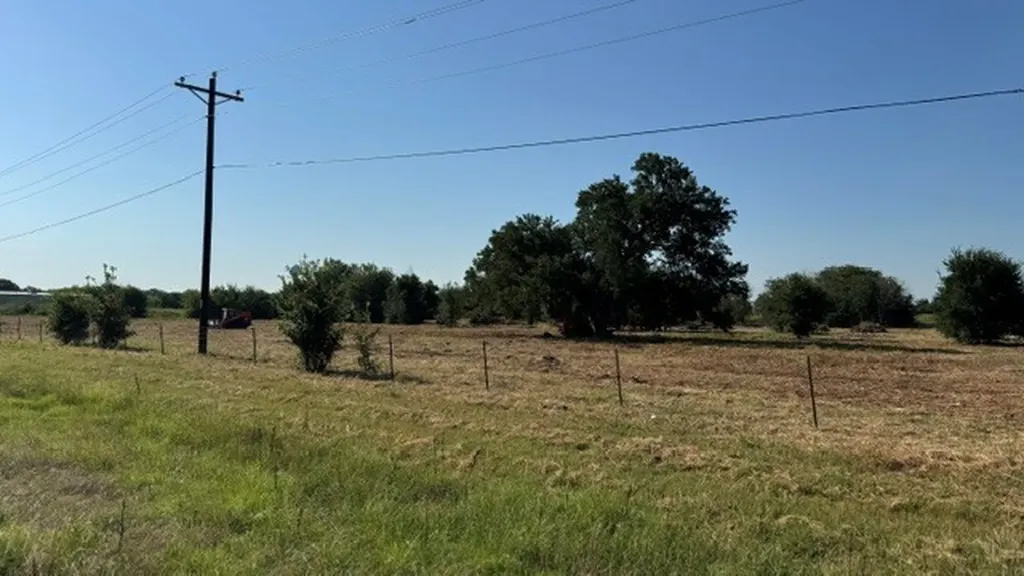 000 Highway 82 Lindsay TX 76250