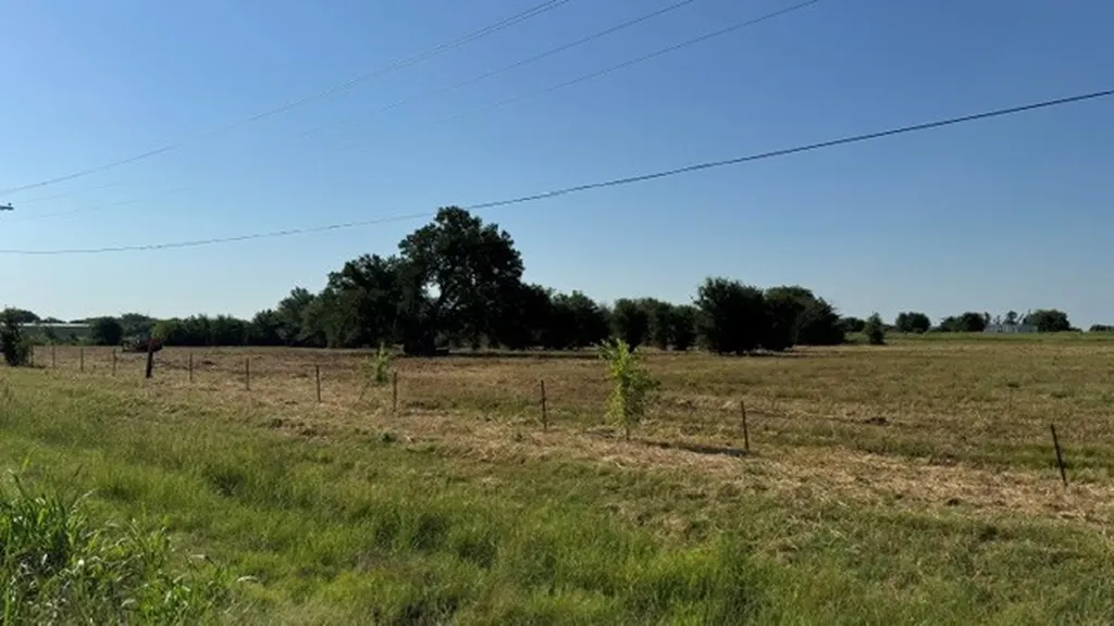 000 Highway 82 Lindsay TX 76250