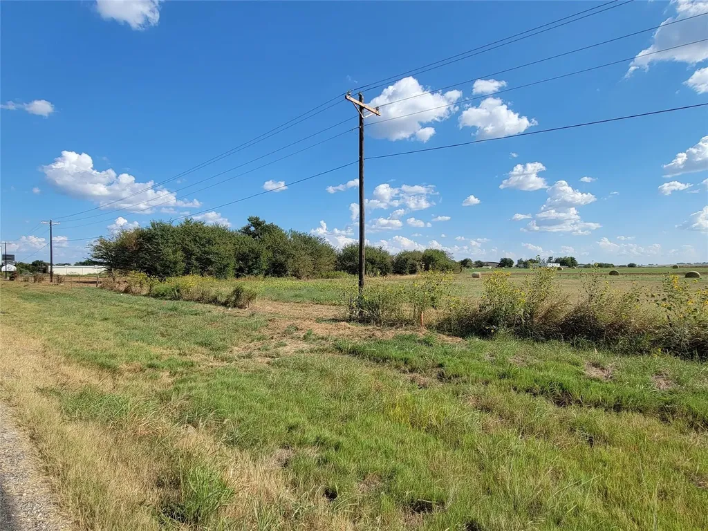 000 Highway 82 Lindsay TX 76250
