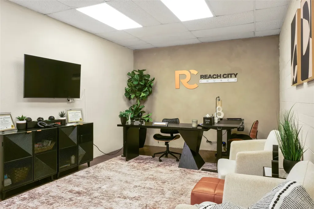 325 E Pipeline Road Bedford TX 76022
