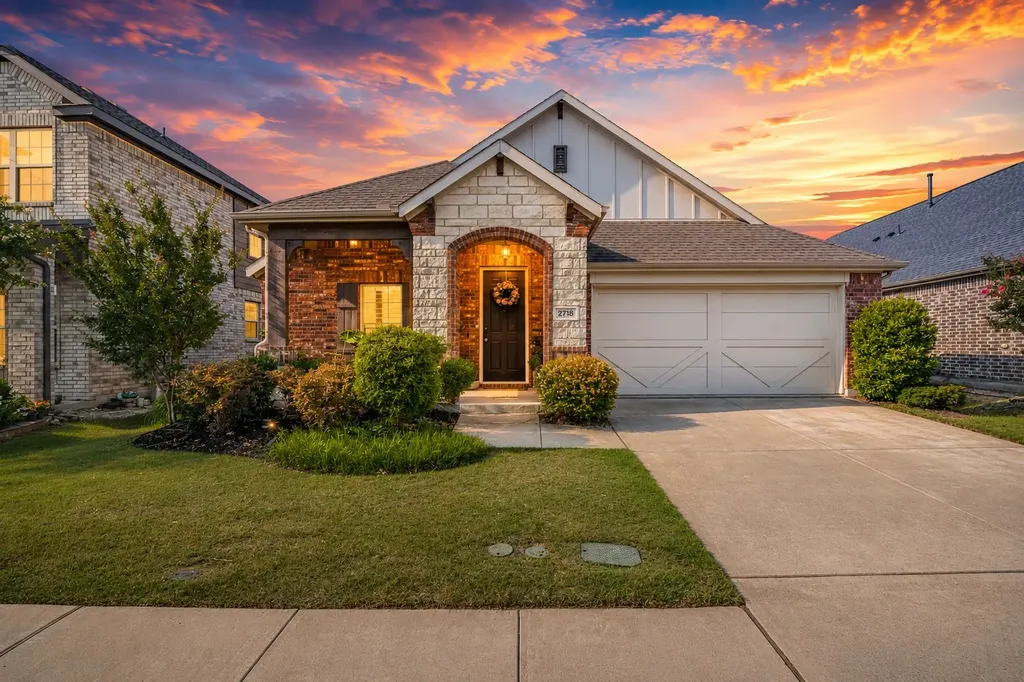 2718 Bechtol Street Garland TX 75042