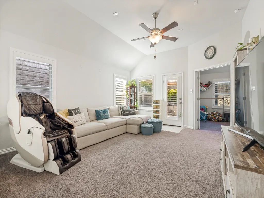 2718 Bechtol Street Garland TX 75042