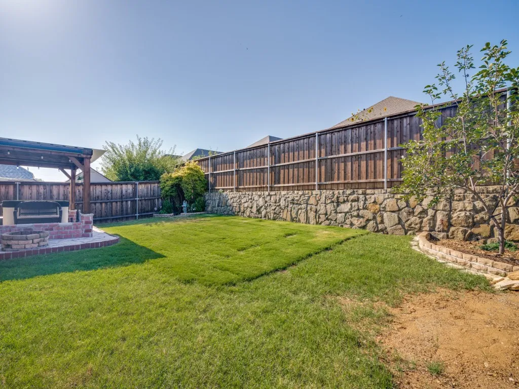 2718 Bechtol Street Garland TX 75042